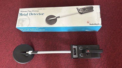 化石　A-10 Radio Shack Metal Detector Black 63-3005 Extendible Shaft
