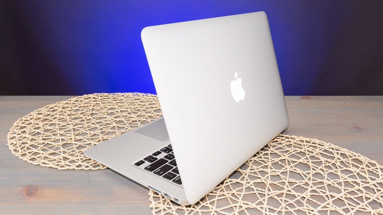 ［美品］Apple MacBook Air 13inch 2017/519 Amazon.com: Apple Macbook Air 2017 with 1.8GHz Intel Core i5