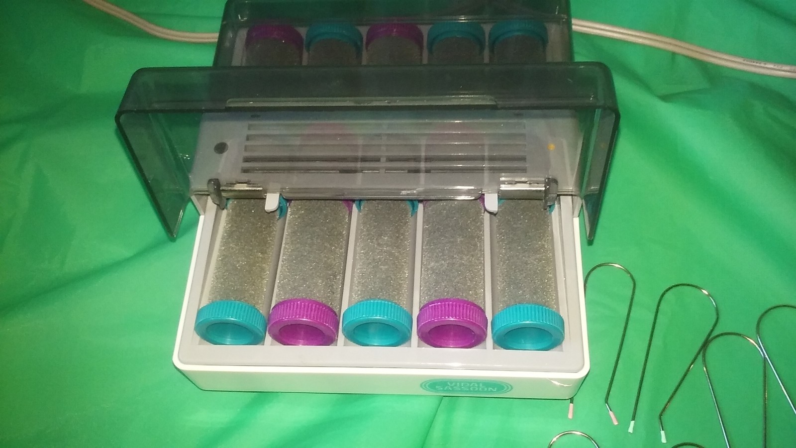 Vidal Sassoon VS371 Travel Compact Portable Hairsetter Hot Curlers Rollers