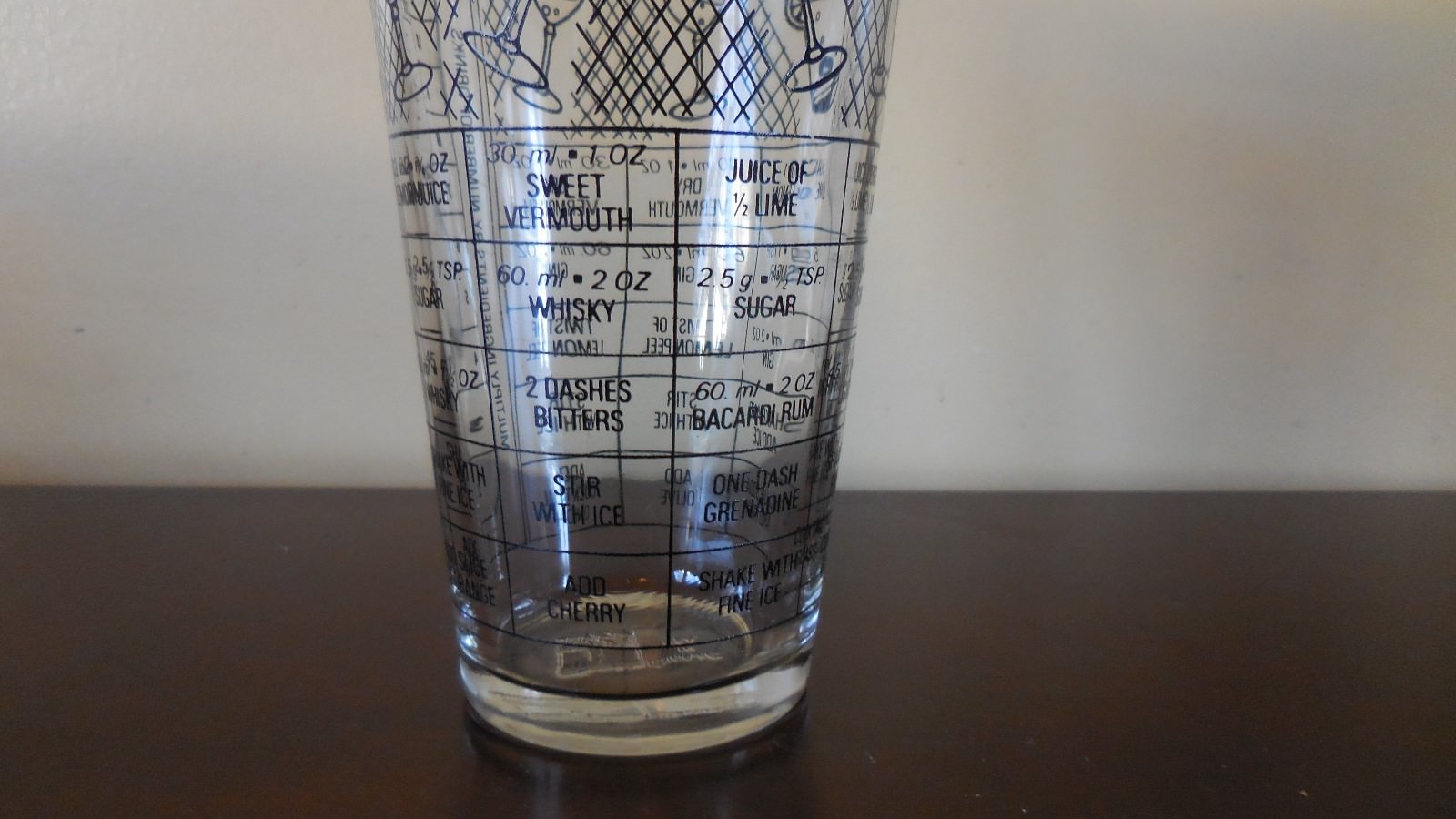 VINTAGE IRVINWARE COCKTAIL/DRINK SHAKER RECIPES BARWARE