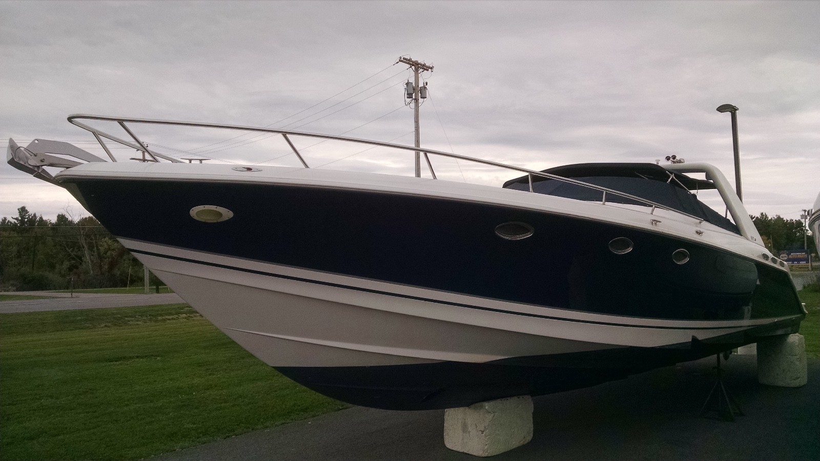 2002 Donzi 39 ZSC Cruiser, Twin 500 EFI's, Bravo III, Loaded