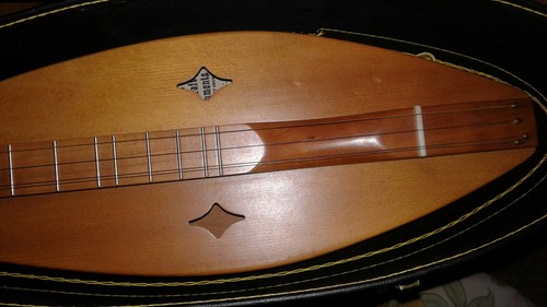 Folkcraft Instruments Dulcimer W/ Hard Case Made On 2/25/85 In Winstead, Ct