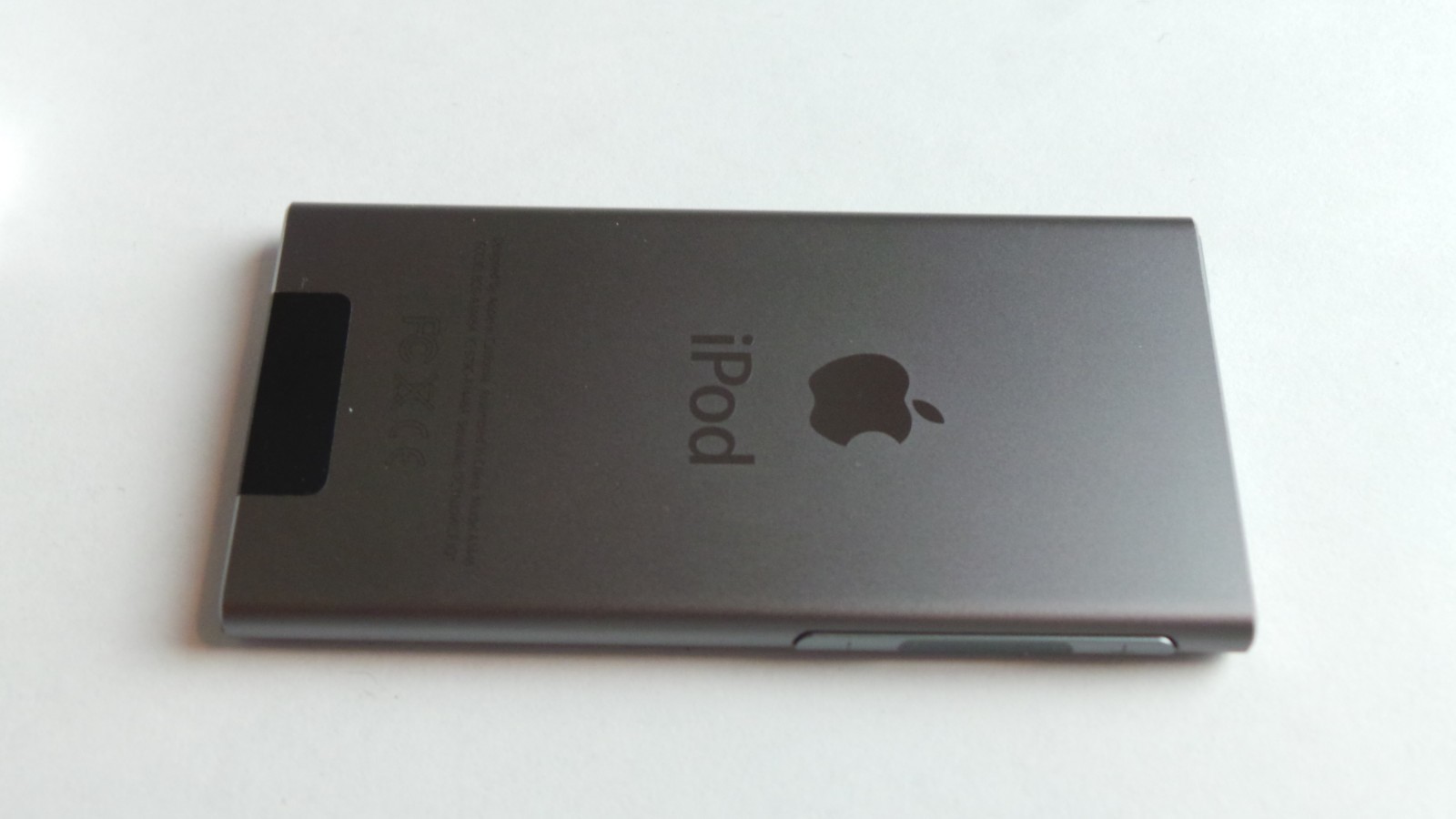 Apple iPod nano 7th Generation Slate (16 GB) Great Condition Bundle