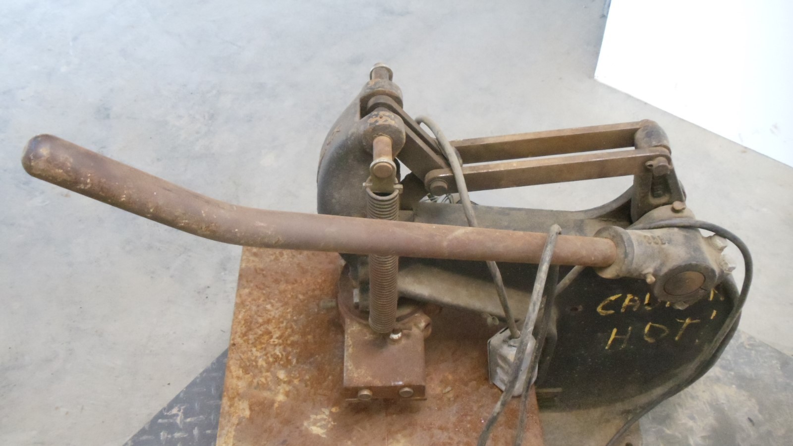 KENSOL 35-F-3 HOT STAMPING MACHINE   USED, DOES HEAT