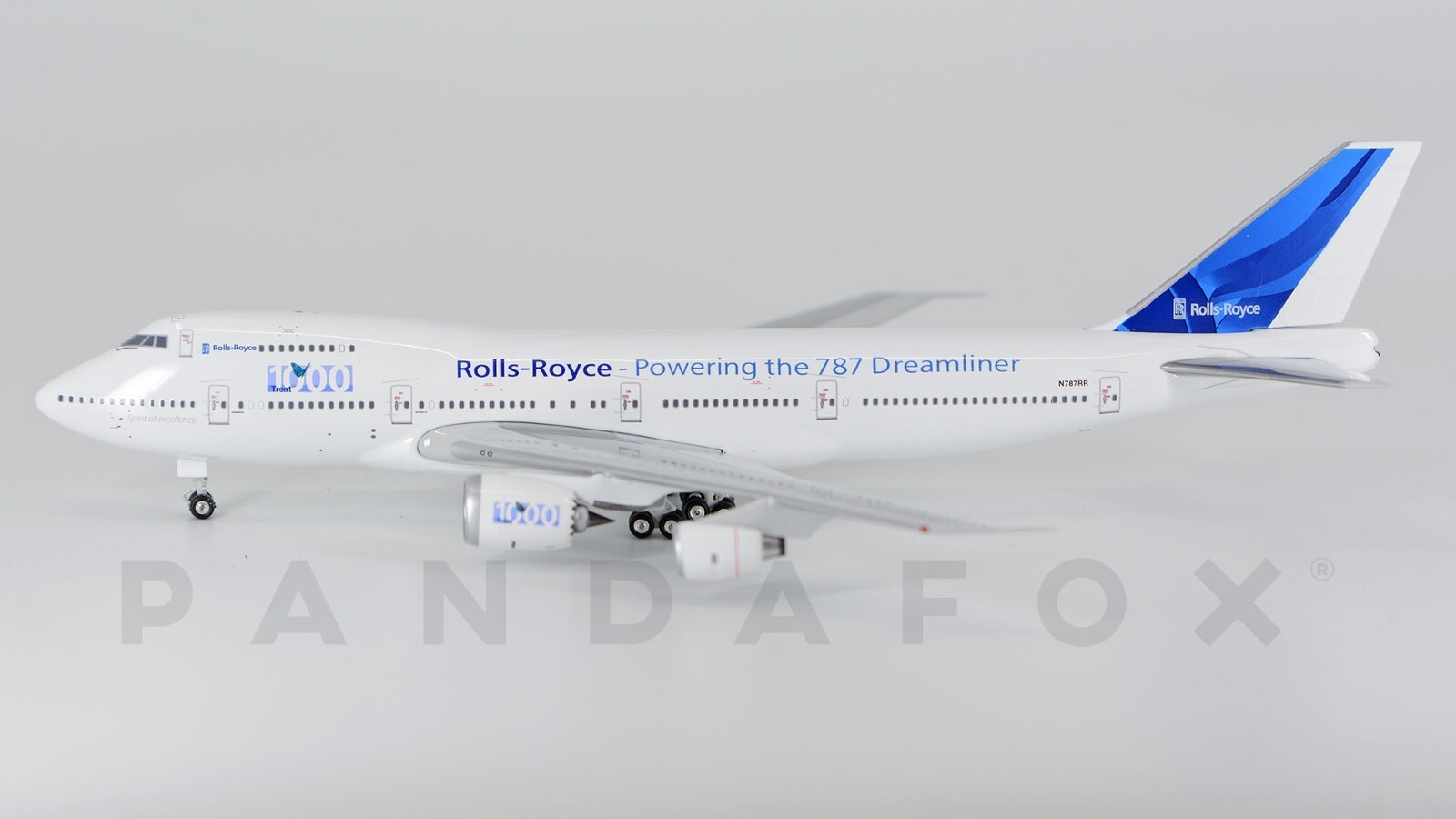 Phoenix　787 N787BA 1:200 Boeing B787-8 N787BA – Scale 1:200 – SQ Wings – 28.35 cm