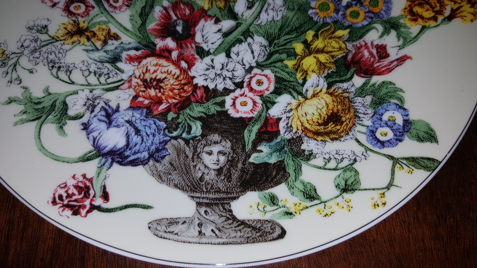 1996 Andrea by Sadek Winterthur Plate with Botanical Flower Print John Bowles