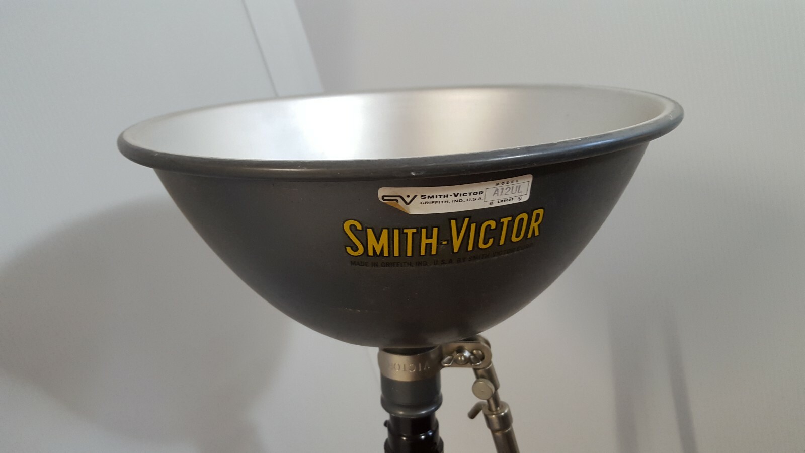 Smith Victor Photography Lamp A 12 UL with Extending Tripod S2 Vintage   951