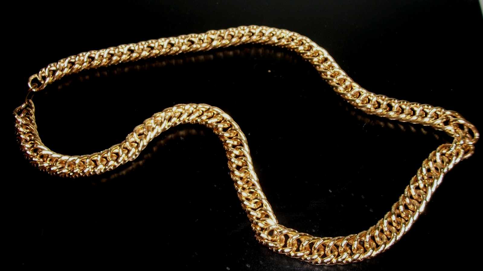 VTG CHUNKY 80s BELT / Statement NECKLACE BOLD Gold CHAIN 37  display picture 1