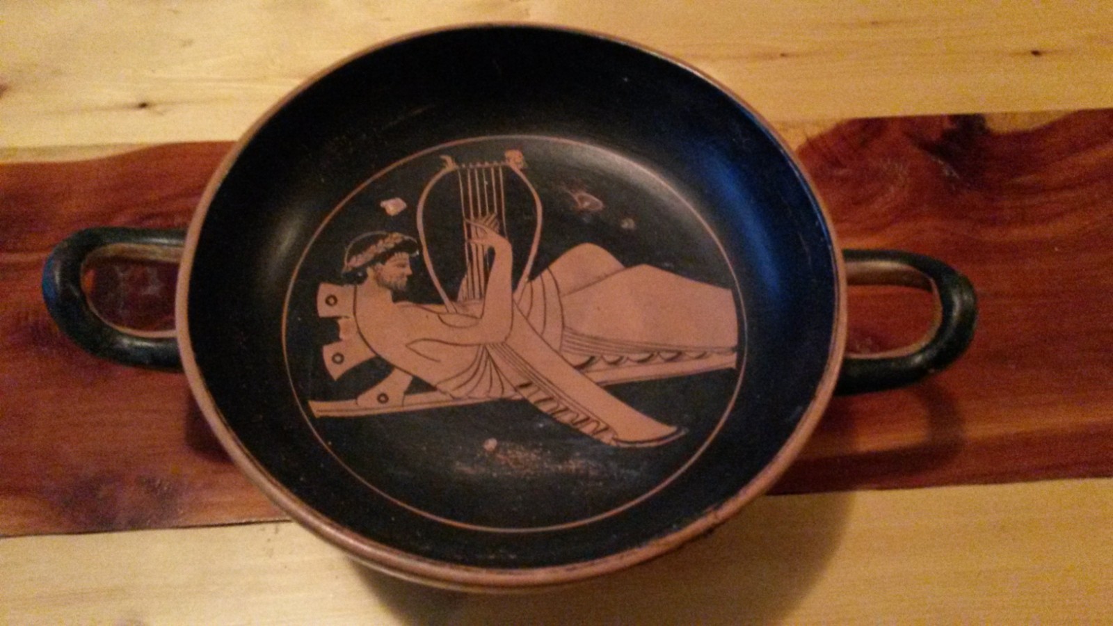 Greek/Roman pottery footed kylix wine cup reproduction replica red figure