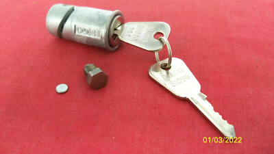 1967-78 TRIUMPH BSA NORTON FORK STEERING LOCK W/KEYS GRUB SCREW & SEALING WASHER