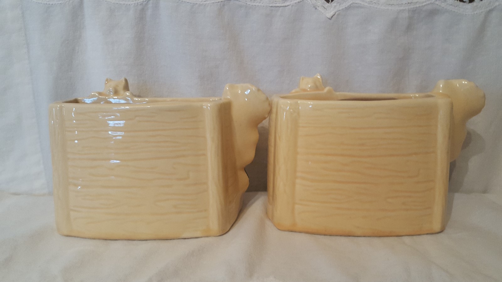 Vintage Shawnee Set Of Two Three little Pigs looking over fence Planter/Vase