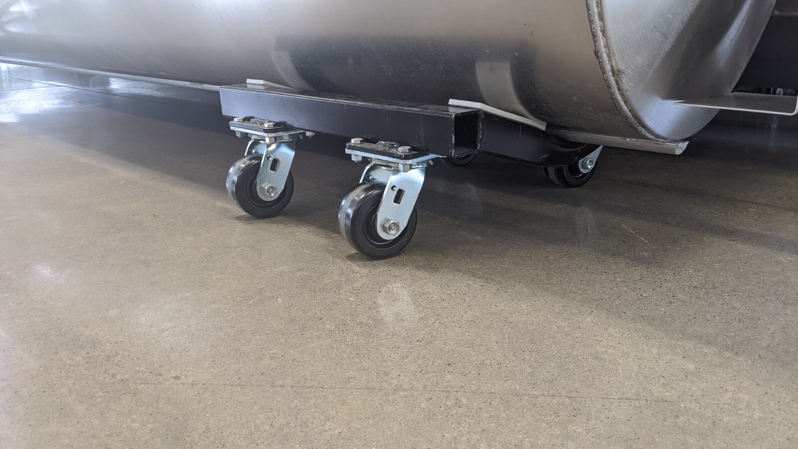 Williams Engineering / Duralift Marine Pontoon Boat Dolly