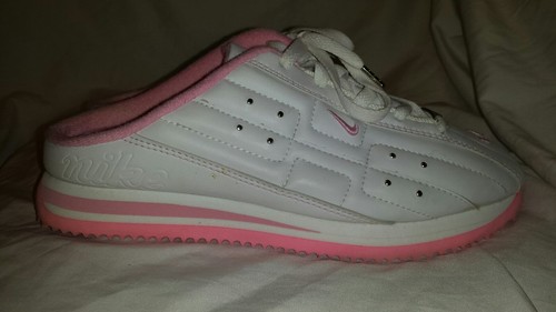 Women's Rare Vintage Nike  Slides laces Sneakers size 9 made in Thailand 2003