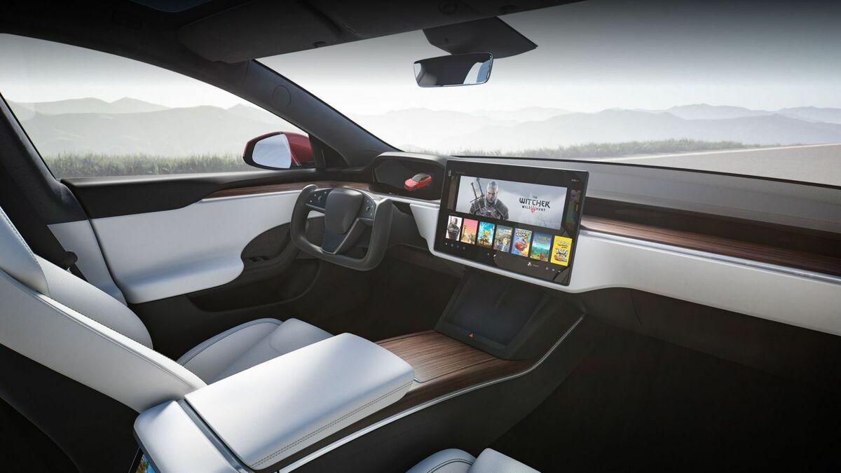 You can see the cockpit of the Tesla Model S.