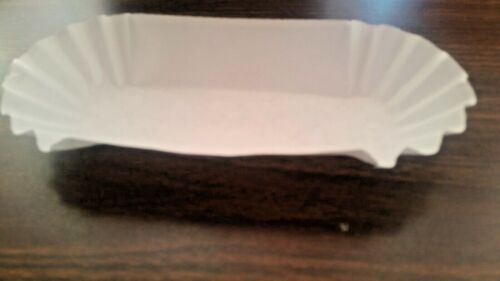 (500) HOFFMASTER/LAPACO HOT DOG TRAYS 8" WHITE FLUTED PAPER SCHOOLS/VENDING