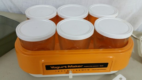 VINTAGE HAMILTON BEACH SCOVILL ELECTRIC YOGURT MAKER MODEL 726 GLASS CUPS & LIDS