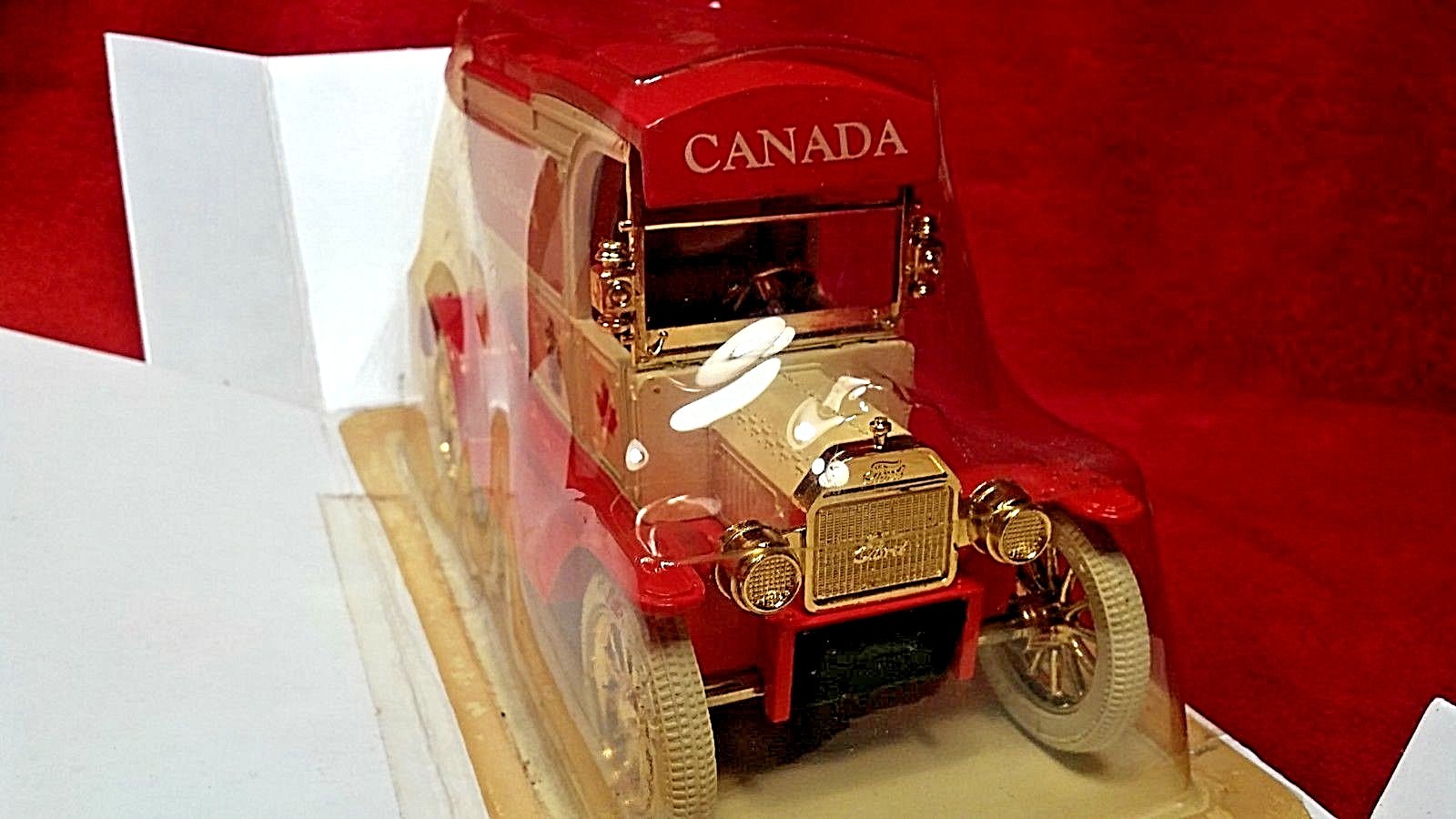 1913 Model T Ford Canada Coin Bank Die-Cast Model Maple Leaf Red Limited ERTL