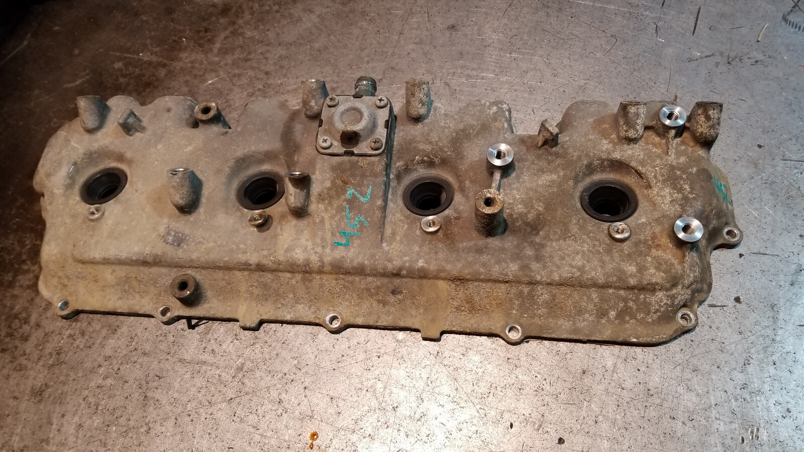 01 02 03 04 LB7 Duramax Diesel UPPER Valve Cover 97223559 re452 - Picture 1 of 7