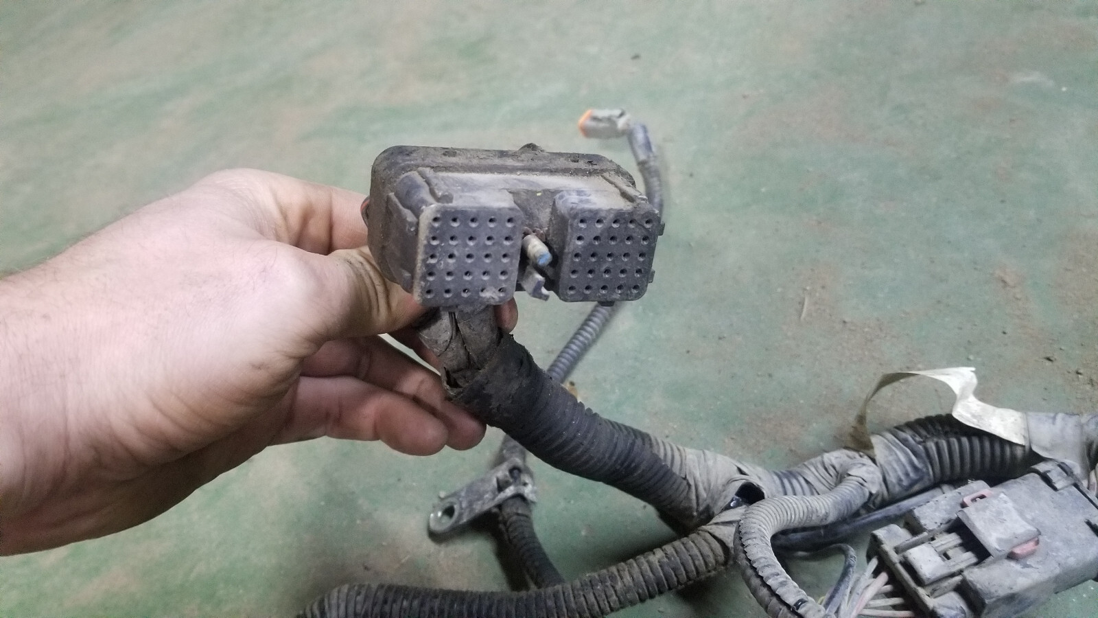 3969692 ECM Rear Engine Wiring Harness fits 2004 Dodge Ram 5.9L Diesel ECM Rear - Picture 6 of 12
