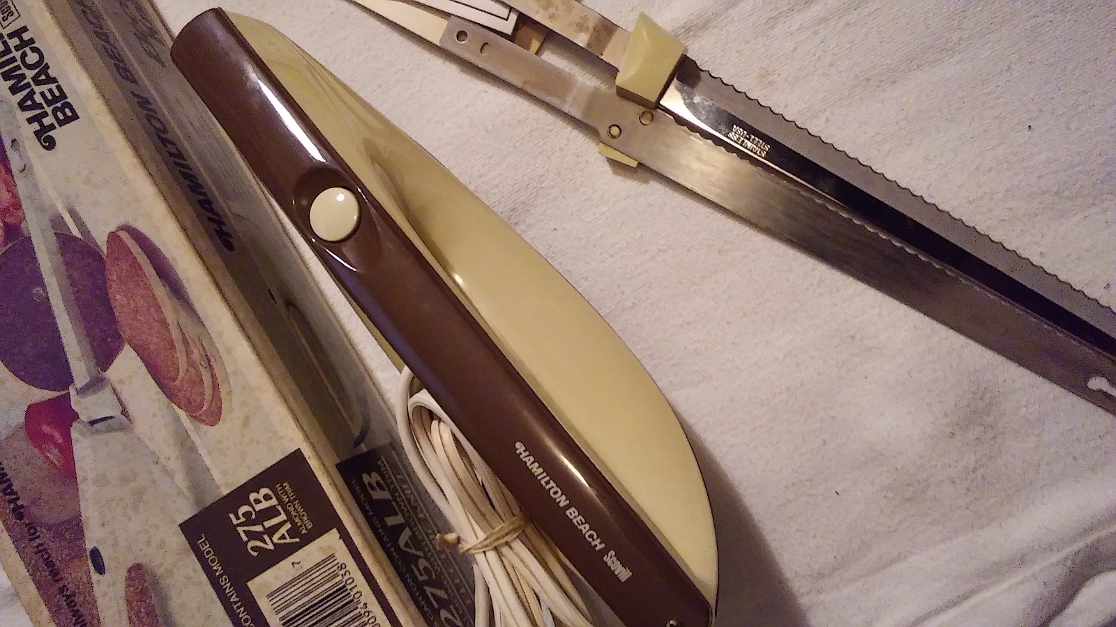 Hamilton Beach Electric Knife(Vintage Household Appliance)