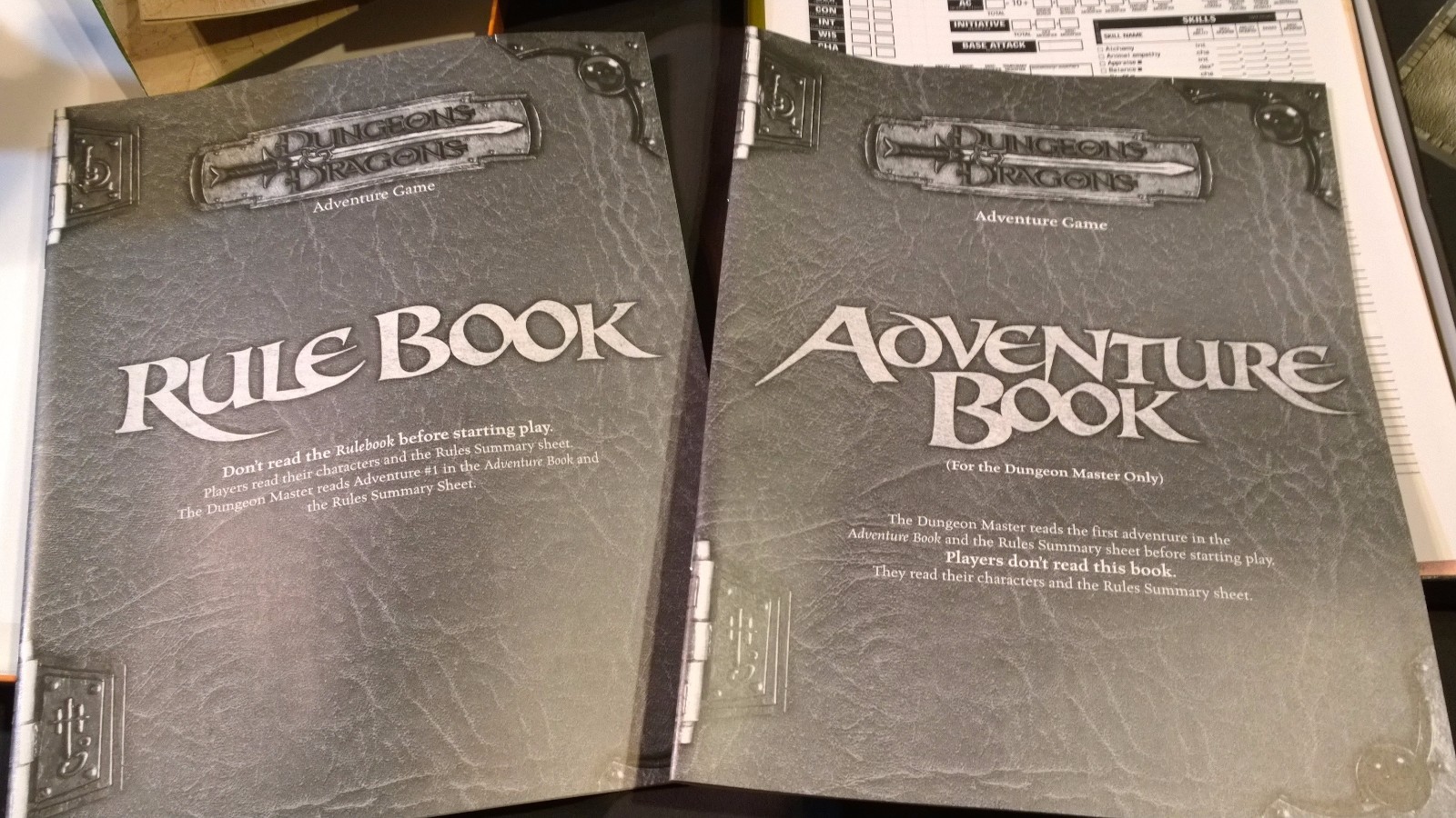 Dungeons & Dragons Adventure game + extras  boxed set d20 D&D