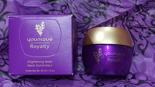 NIB Younique - Royalty Skin Brightening Mask skin care...NIB with applicator