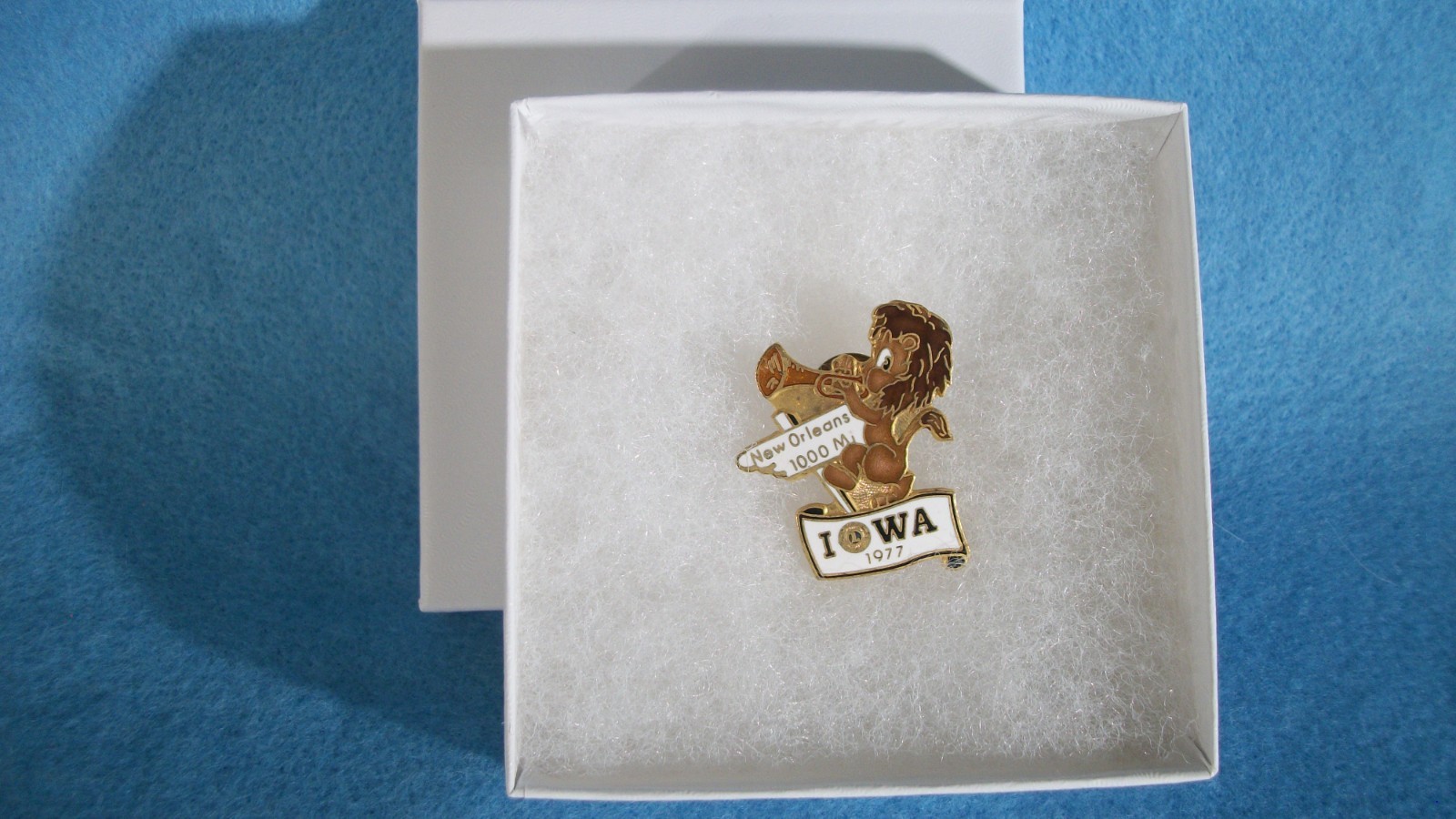 LIONS CLUB PIN Iowa 1977 New Orleans 1000 Mi with Gift Box