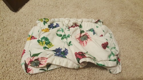 Baby girl OLD Navy Size 12-18 Month Shorts Lot Of 3 flowers pink yellow