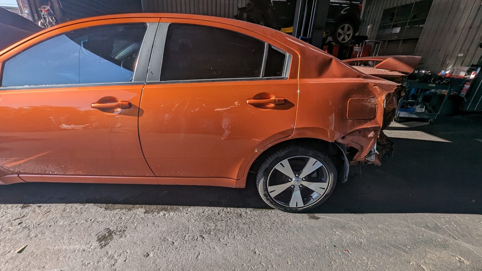 2005 - 2008 Mitsubishi 380 Sedan Left Rear Quarter Door Glass Mitsubishi