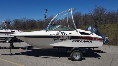 Piranha 1810 Boat Pleasure craft 18' 10" with Yamaha 115 HP Engine