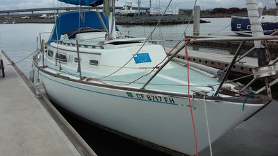 Islander 30 MKII 30' Sailboat