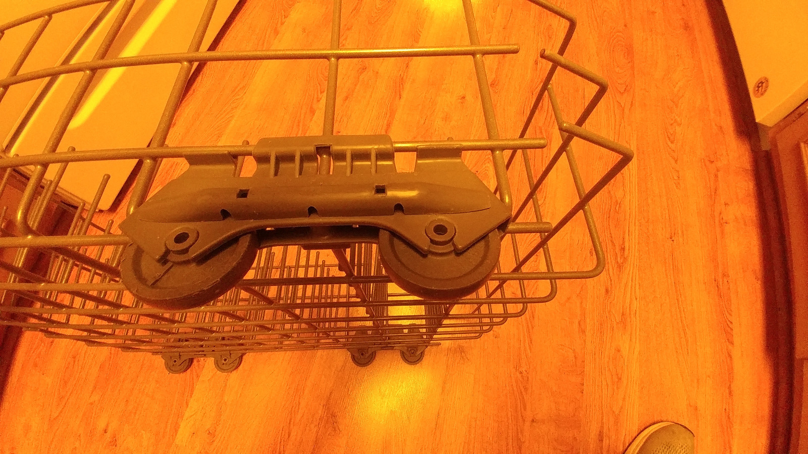 Maytag dishwasher lower bottom rack wpw10525642