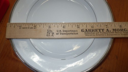 Sincerity by IMPERIAL China Salad Plates 10 7.5