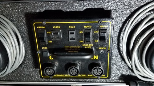 Novatron 240 Studio Photography Lighting Flash Strobe Kit w/ Case (See Note)  l6