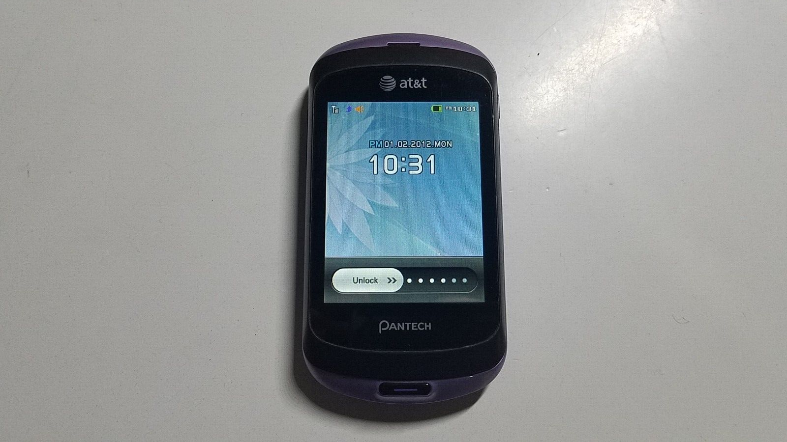 Купить PANTECH Swift P6020 Lavender (AT&T) 3G Slider Keyboard Cellular  Phone Excellent, цена 9 390 руб — (354490492330), США