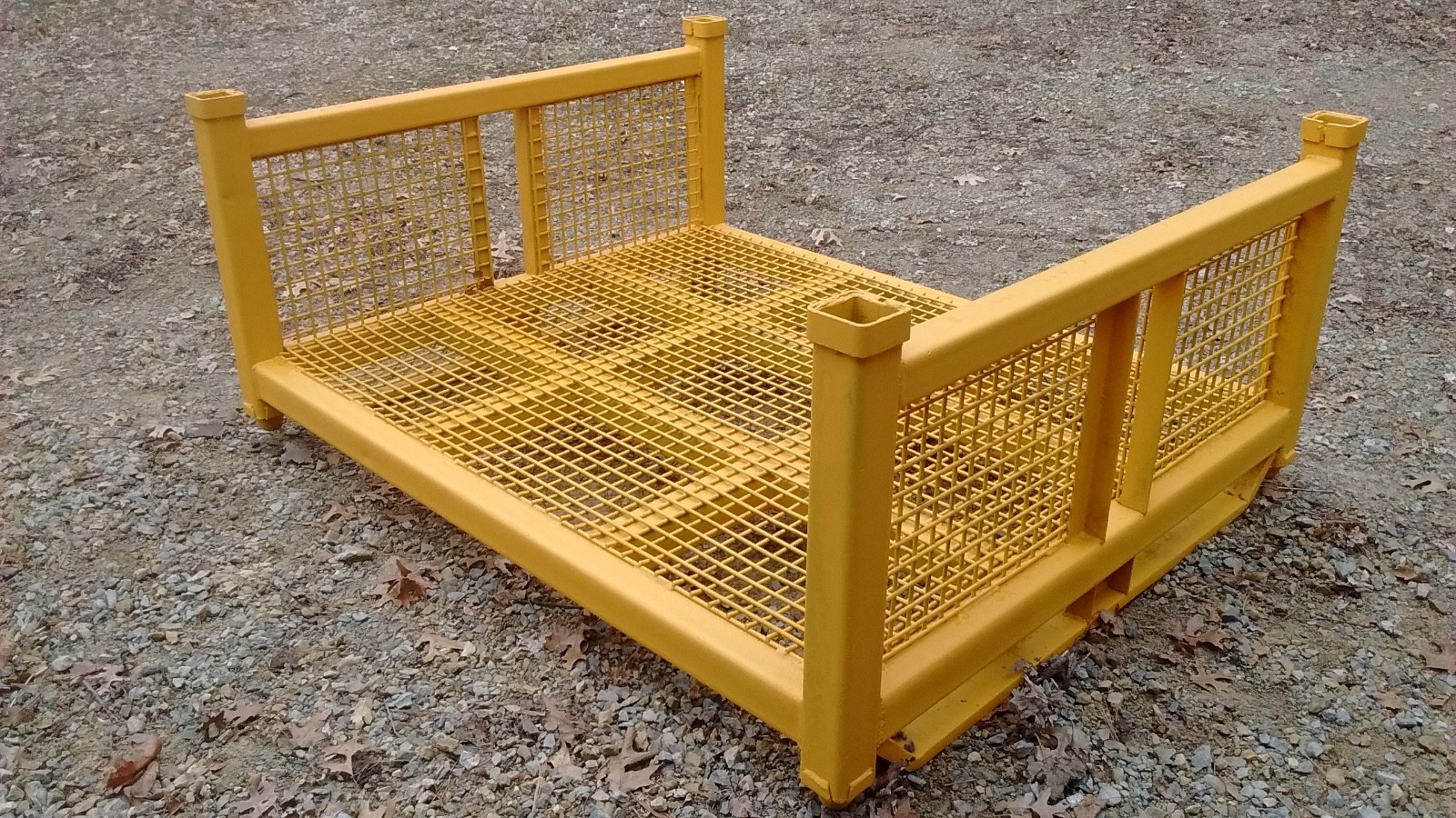 Forklift parts carry basket --- easily haul move around materials