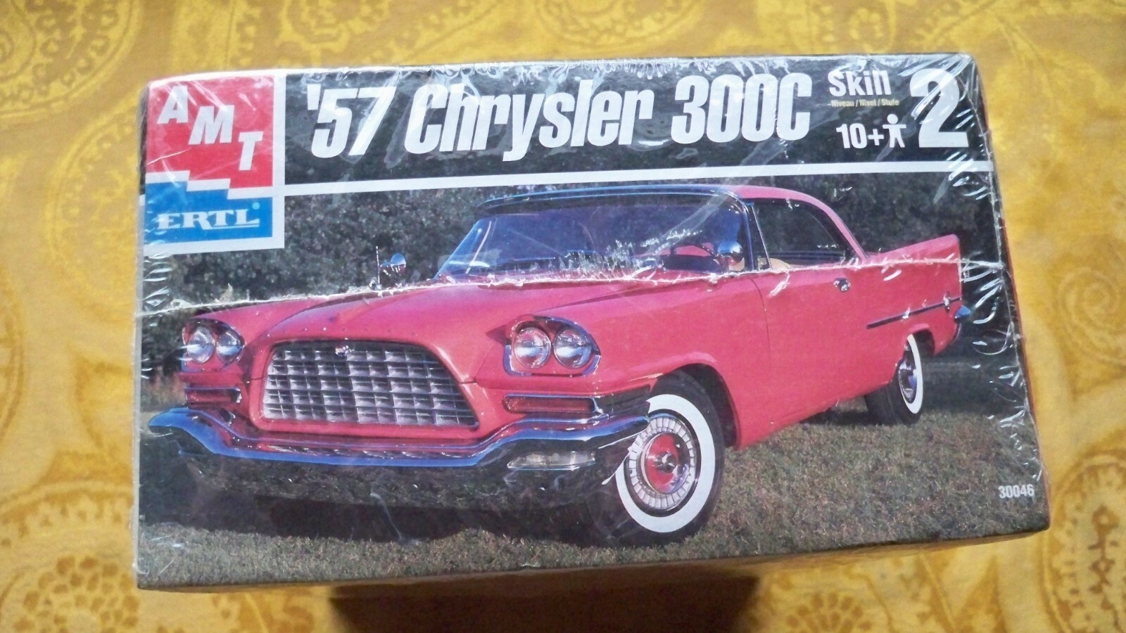 AMT 1957 Chrysler 300C  model car kit. Sealed box 1999 Issue