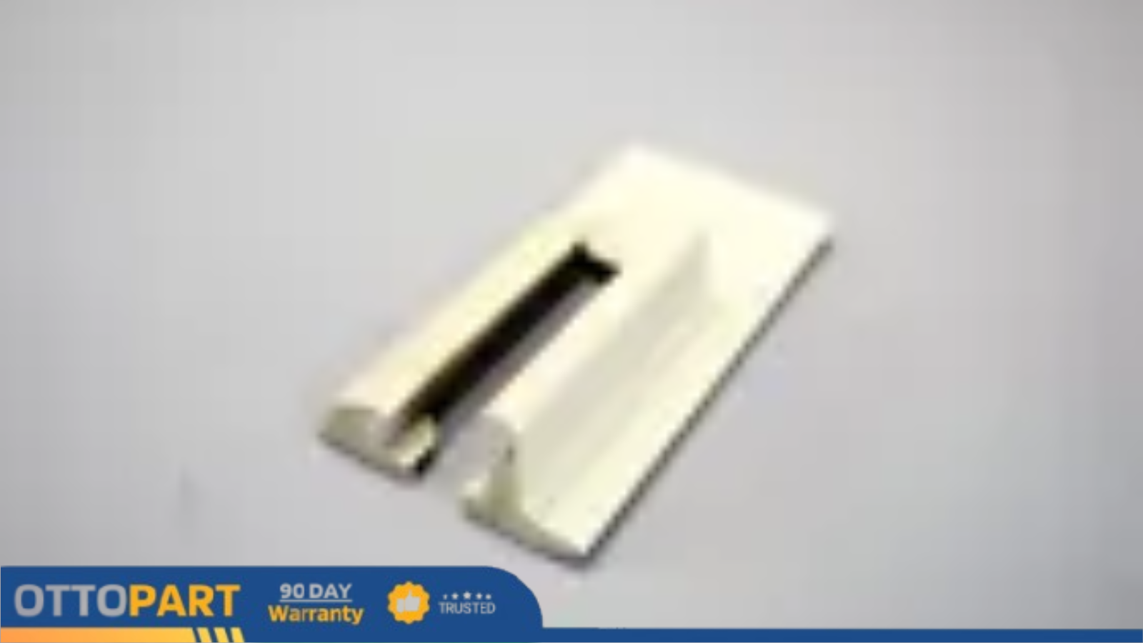 2014 MERCEDES GL450 4-MATIC FRONT RIGHT PASSENGER SIDE SEAT TRACK CORNER COVER