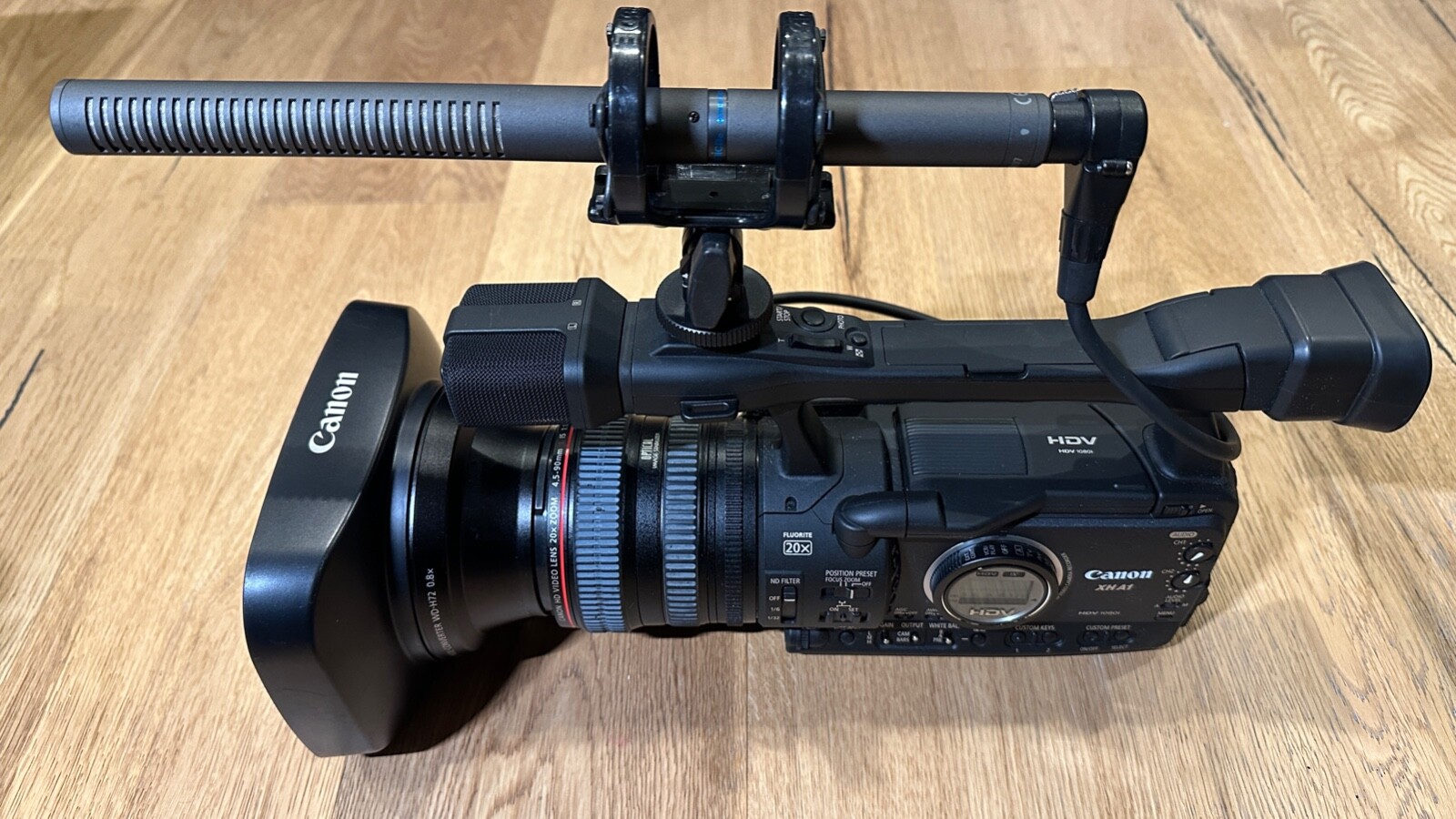 Canon ハイビジョンビデオカメラレコーダー XH A1 XHA1