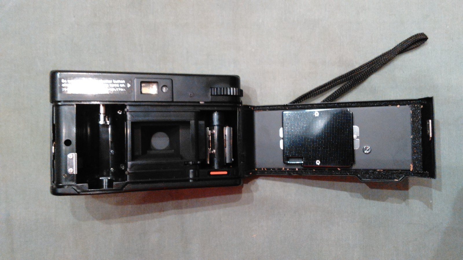 Cosina CX7 automatic focus exposure flash loading Camera 21210089 japan wth case