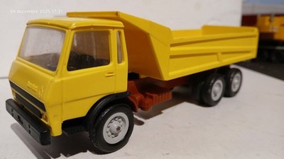 LBS / éligor camion BERLIET GRH 230 benne MARREL  1/43 truck LKW no box ixo nzg