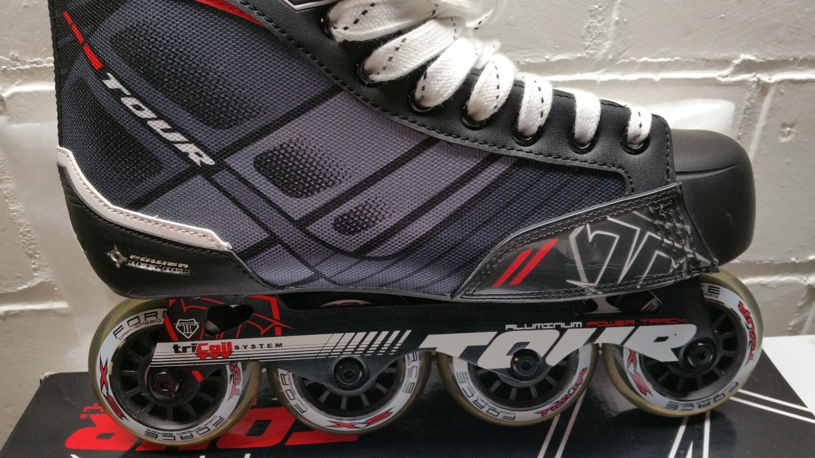 Tour Nano Inline Roller Hockey Indoor Skates Sz 9 FB 225 Sr. 58TA