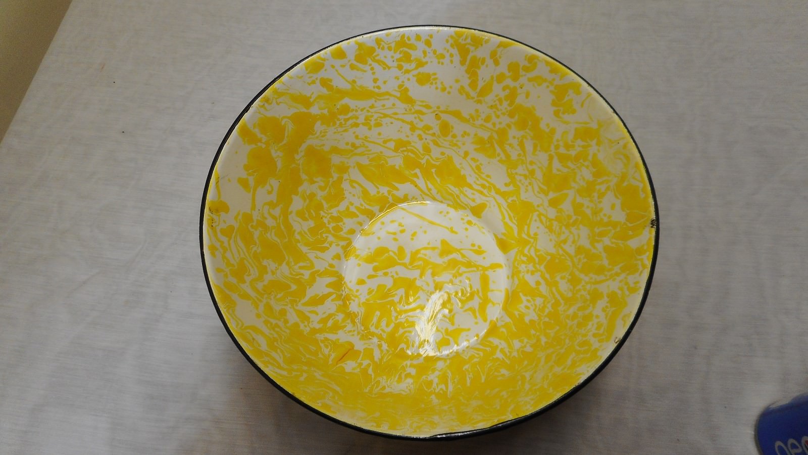 Vintage Antique LARGE Yellow & White Spatterware Enamelware Bread Mixing Bowl