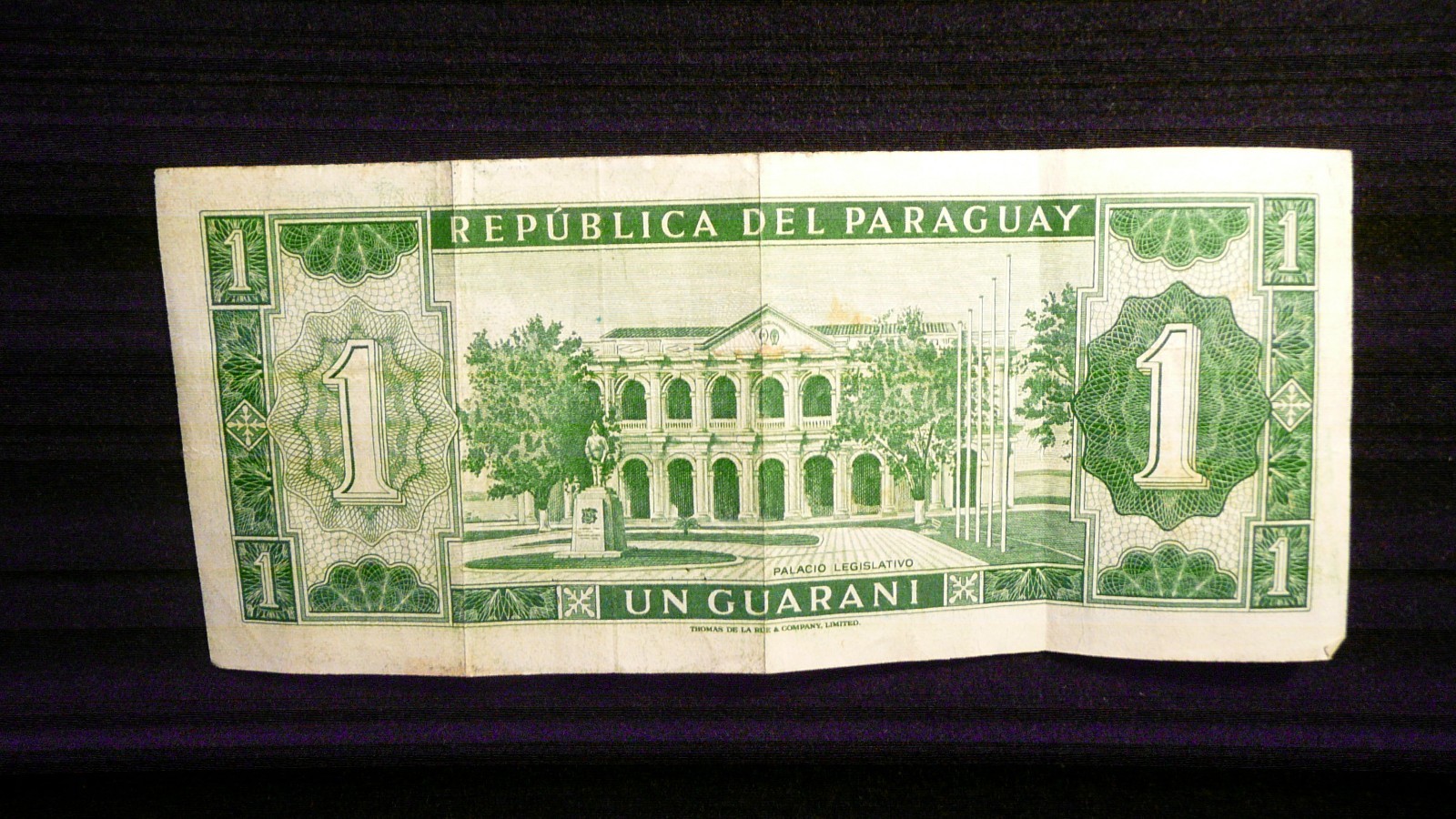 BANCO CENTRAL de PARAGUAY 5 SUCRE BANKNOTE 1952