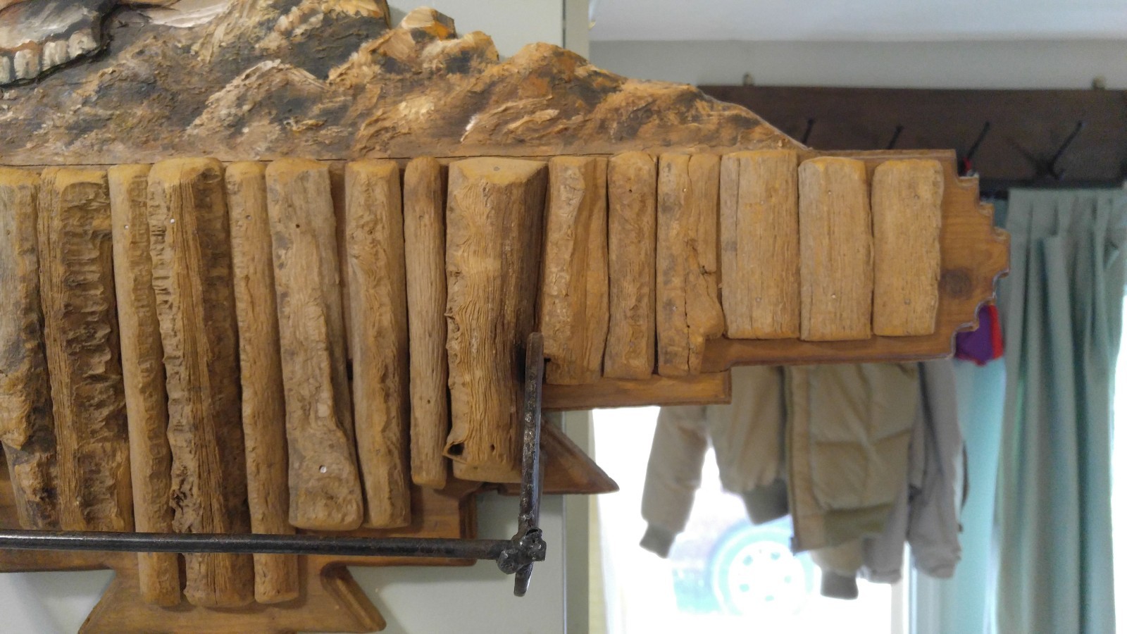 Vintag Southwest Americana Folk Art Wood Wall Rack Rustic Cowboy Horseshoe Skull