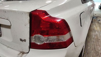 2004-2007 Volvo 40 Series RH Passenger Taillight Lamp Assy