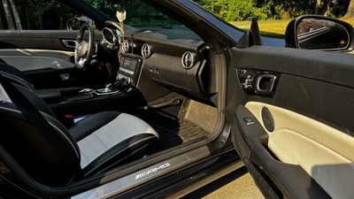 image 8 of interior