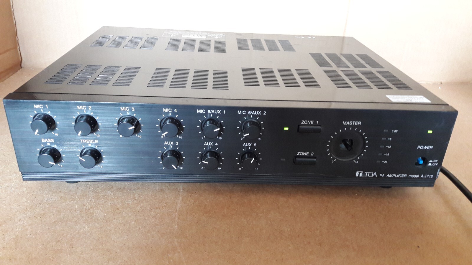 TOA 卓上アンプ model A-1712 TOA A-1712 MIXER AMPLIFIER 120W/4, 100V. AC power, 2 zone