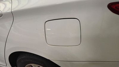 13-14 Hyundai Sonata Fuel/Gas Filler Lid Door Cover *Outer* Shimmering White-WJ