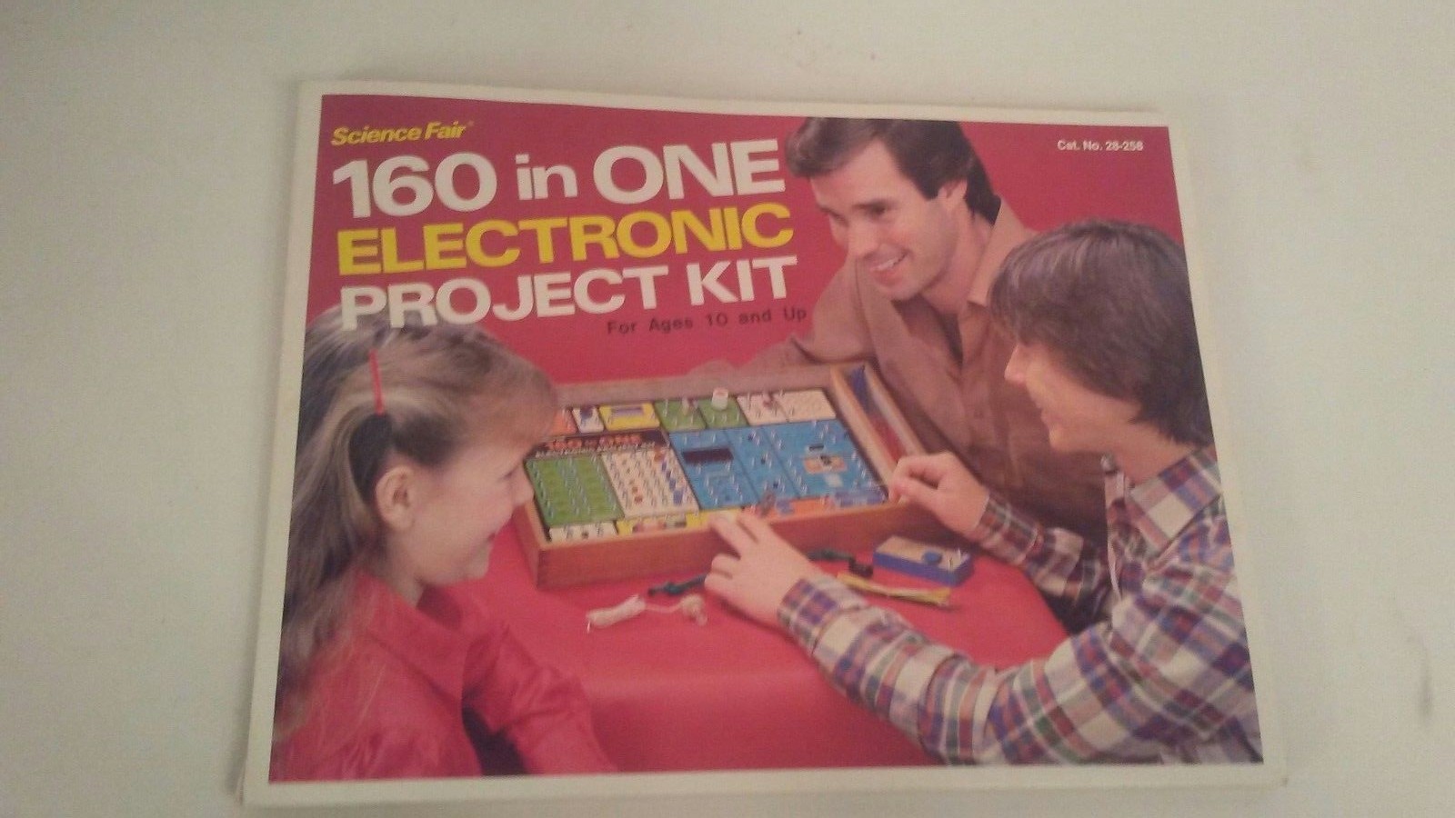 Vintage Science Fair 160 in One Electronic Project Kit w/Manual and Wooden Case